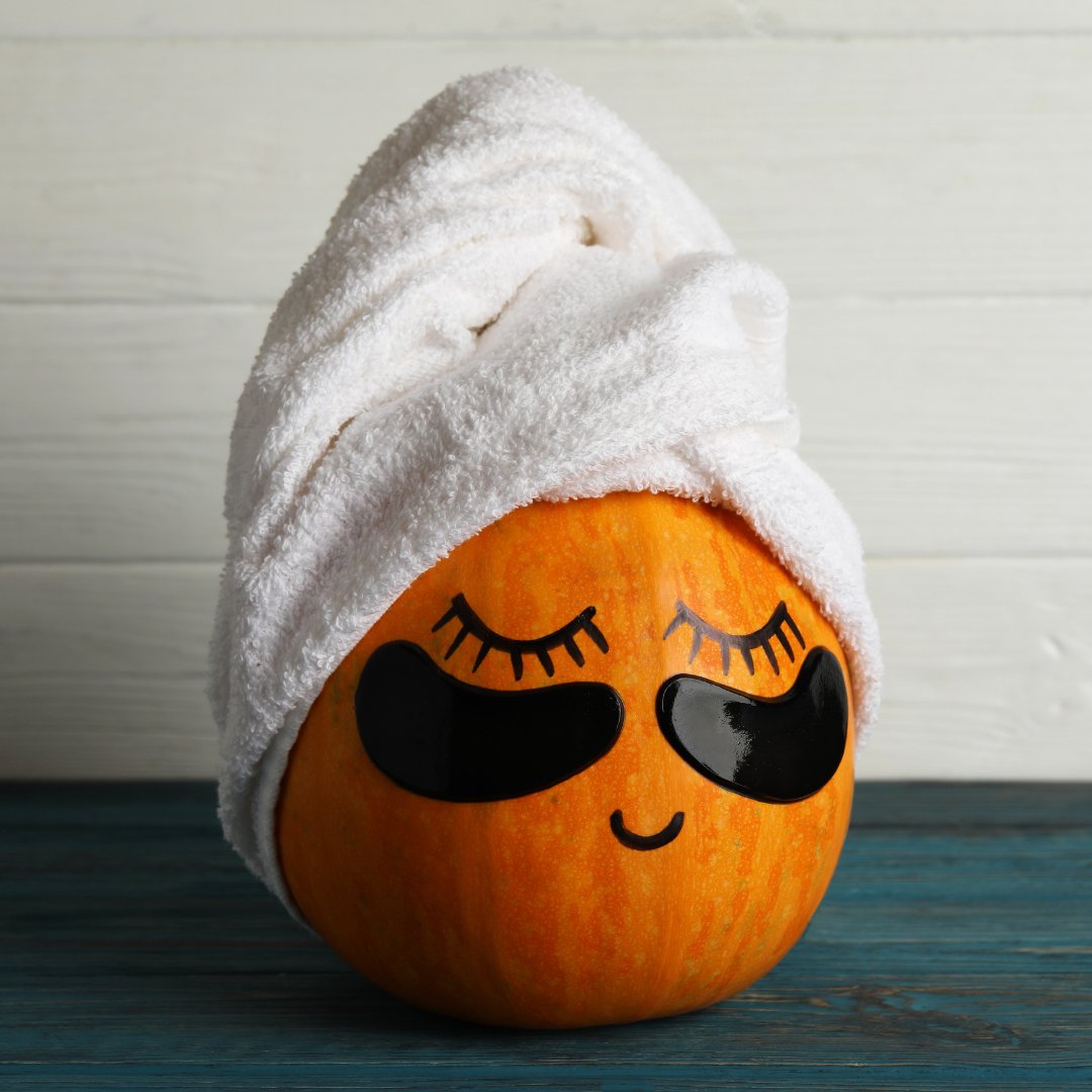 MitchMedical's tweet photo. Happy Halloween! 🎃✨ Wishing you a spook-tacular day full of treats, fun, and glowing skin! Stay safe and enjoy every magical moment. #HappyHalloween #SpookyGlow #TreatYourself https://t.co/GJFLu1aneZ