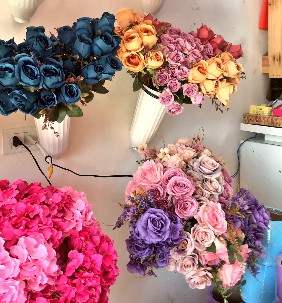 ✨لو زادت أعباءُ الدنيا
فلأنتِ الروحُ ورَيحاني✨