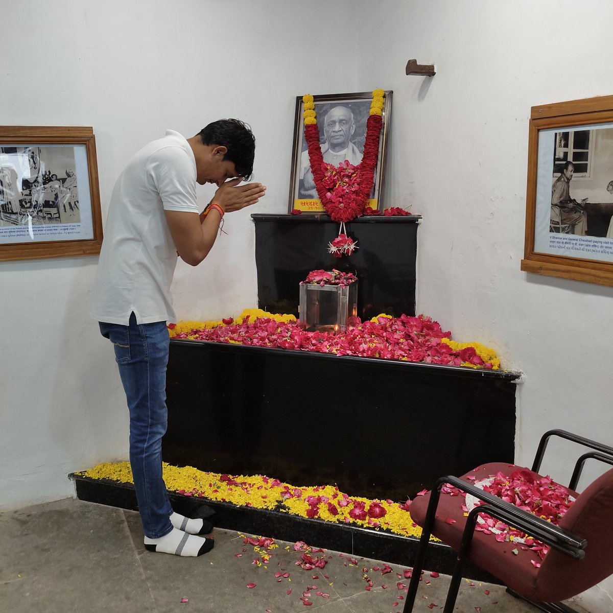 PIChaudhari1's tweet image. Humble tributes to #SardarVallabhbhaiPatel, popularly known as ‘Iron Man of India’, on his birth anniversary.His immense contributions to the freedom struggle,his steely resolve to unite India and his vision of a strong,powerful country continue to inspire all of us.#karamsad