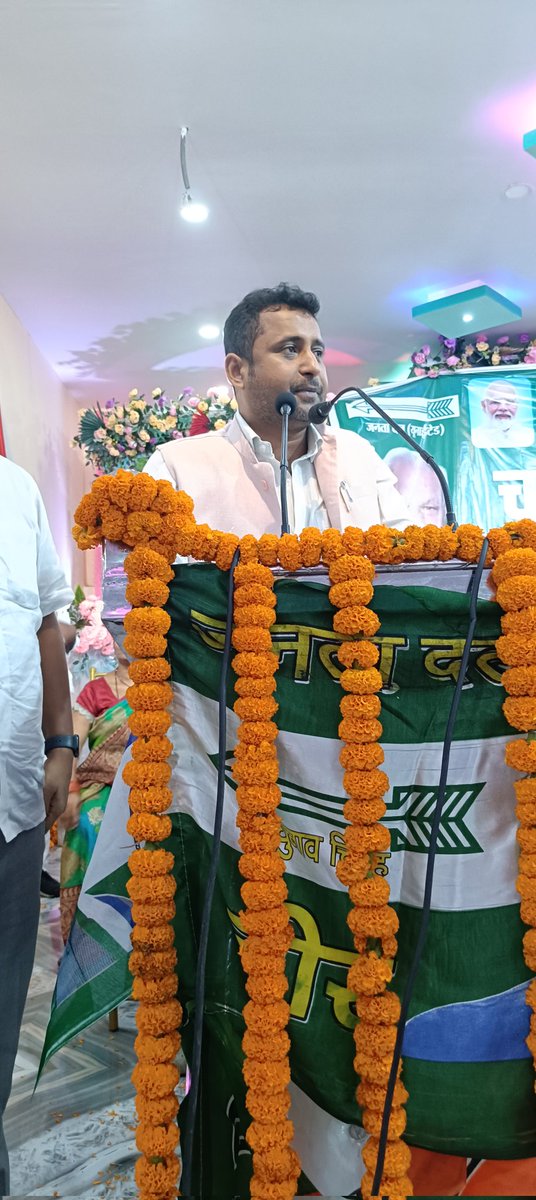 nitishpatel_jdu's tweet image. फुलवारी विधानसभा के गंजपर में चुनावी सभा में NDA प्रत्याशी श्री श्याम रजक जी के समर्थन में भारत सरकार के केंद्रीय मंत्री माननीय श्री जीतन राम मांझी एवं केंद्रीय मंत्री सह जदयू चुनाव अभियान समिति के माननीय अध्यक्ष श्री रामनाथ ठाकुर जी का चुनावी सभा में ।