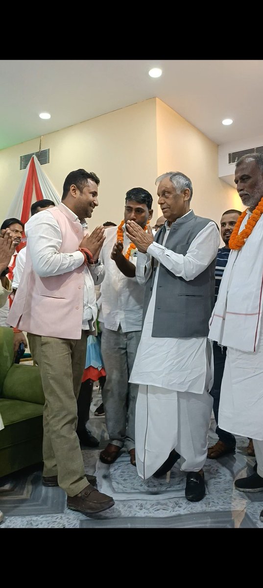 nitishpatel_jdu's tweet image. फुलवारी विधानसभा के गंजपर में चुनावी सभा में NDA प्रत्याशी श्री श्याम रजक जी के समर्थन में भारत सरकार के केंद्रीय मंत्री माननीय श्री जीतन राम मांझी एवं केंद्रीय मंत्री सह जदयू चुनाव अभियान समिति के माननीय अध्यक्ष श्री रामनाथ ठाकुर जी का चुनावी सभा में ।