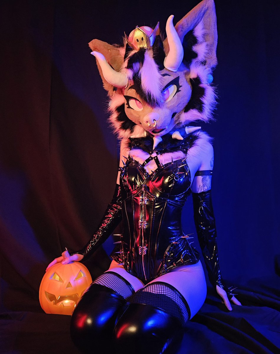 Happy halloween🧡🎃