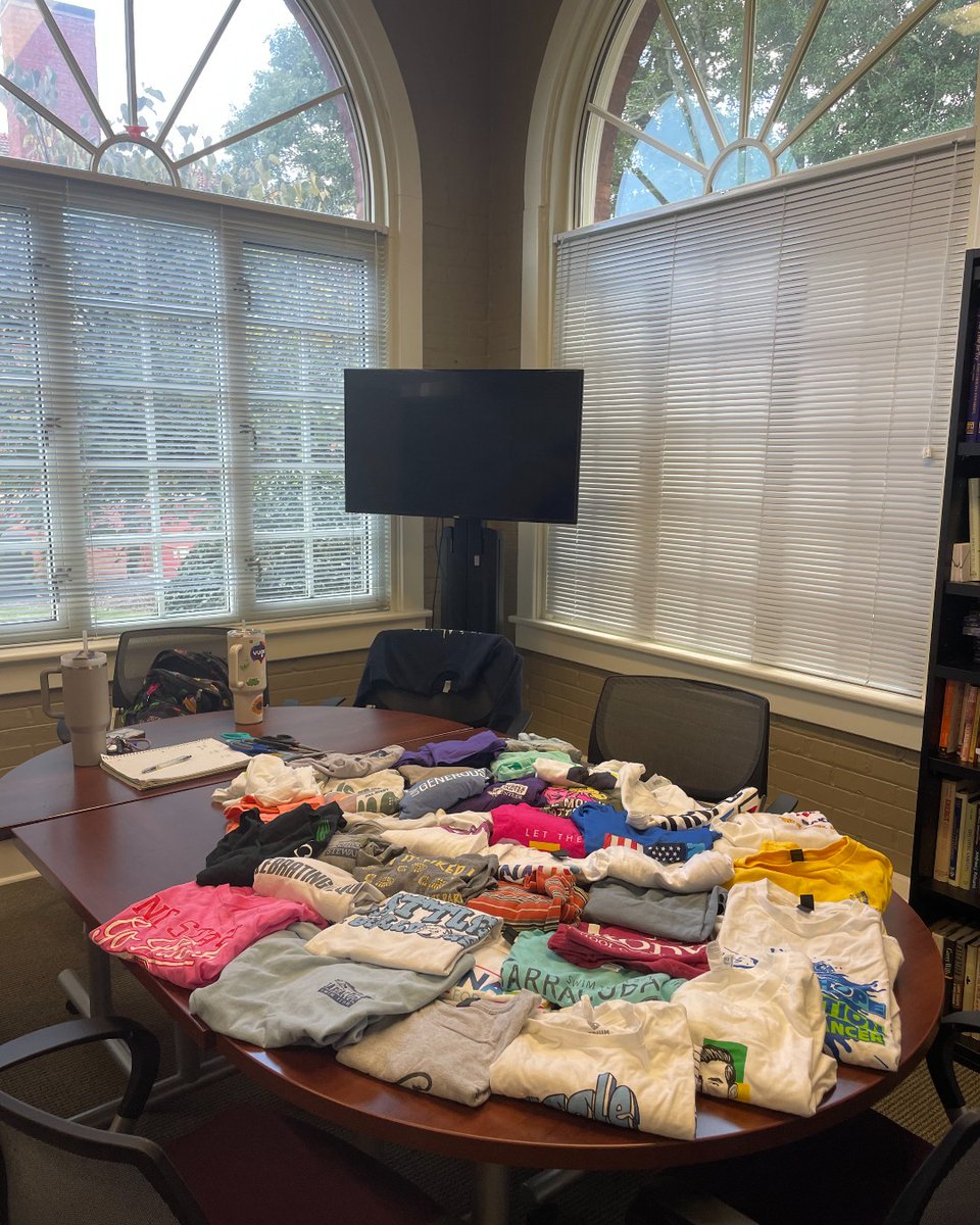 Service transformation 🐶 

Recently our #BrinkleyLane Scholars transformed old t-shirts into dog toys for local shelters!