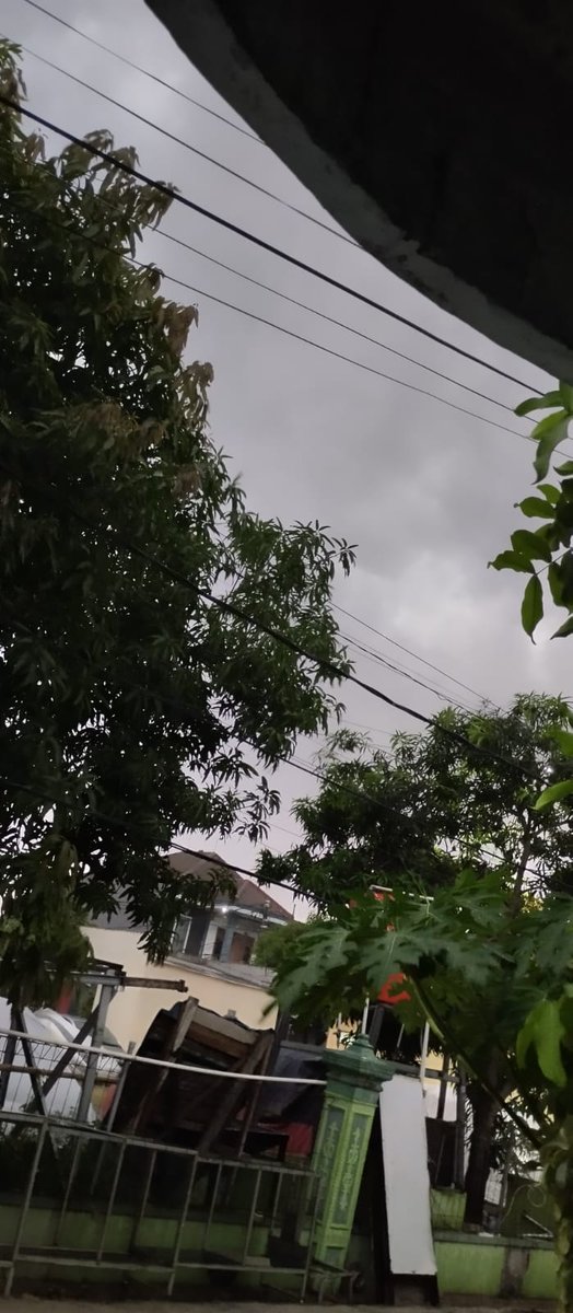 Jendraaxx's tweet image. Beberapa hari ini cuaca engga mendukung, udah kena flu 3x.