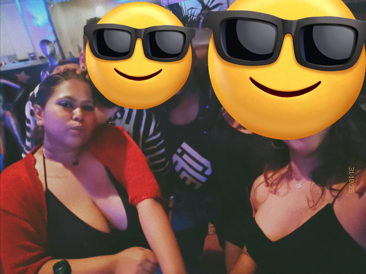 empress_leesha's tweet image. Every hour you waste working is another moment I own your thoughts. I’m out glowing, laughing, and living while you scroll, wishing you could belong to someone who never had to try this hard.🤭🦋