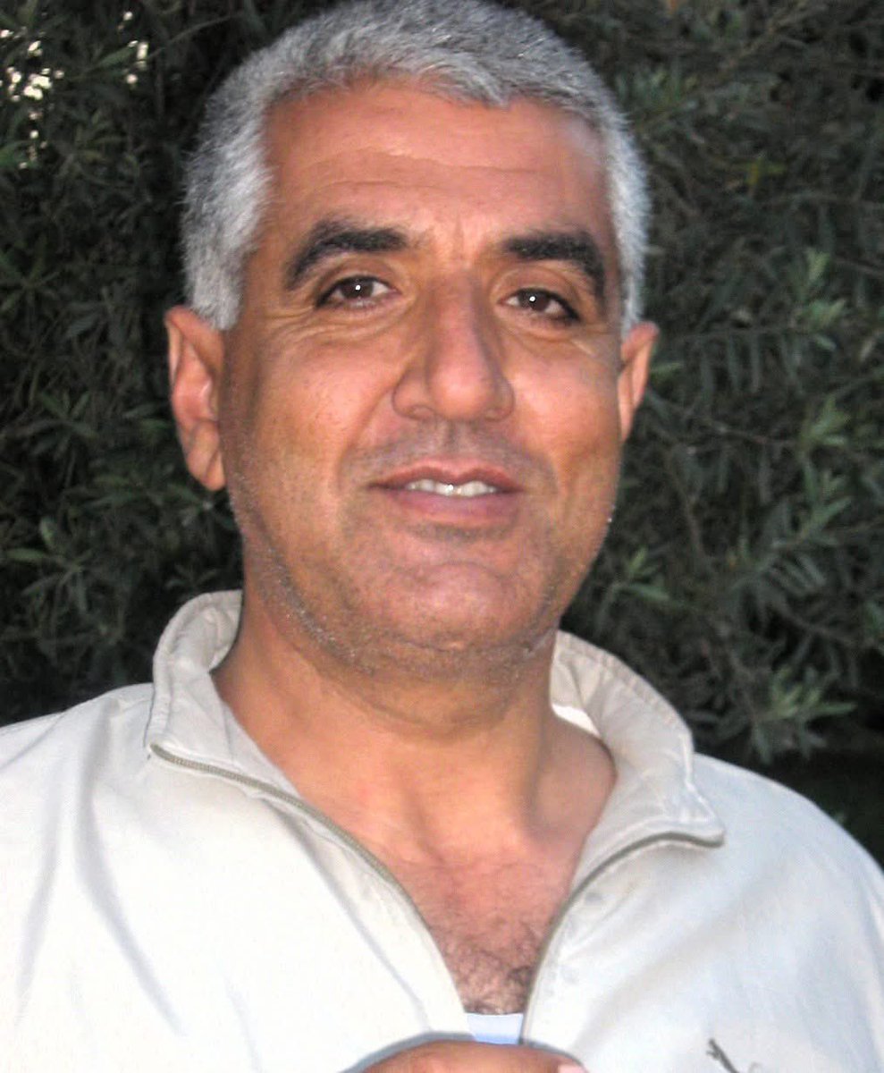 رنيم معتوق ابنة المعارض السوري المختفي في سجون الاسد منذ 13 عام المحامي والناشط في حقوق الإنسان خليل معتوق تعلن عن وفاة والدها

ما الذي يتبقى من الأمل...

إهداء إلى والدي خليل معتوق،
الذي ينتظرني منذ ثلاث عشرة سنة لأحرره، وأحرر روحي معه.

في هذا العمل، أعلن أنا ابنته، نيابةً عن