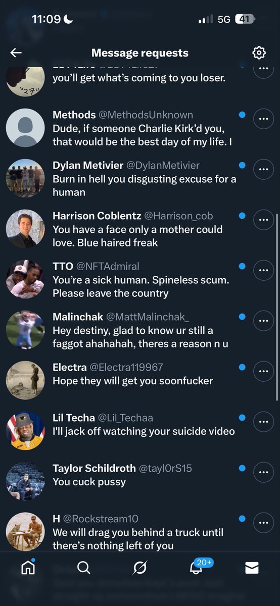 TheOmniLiberal's tweet image. help @AGPamBondi people are bullying me on the internet, can you have them indicted  and arrested like you did that one old guy who wrote a mean letter to @bennyjohnson? 😞