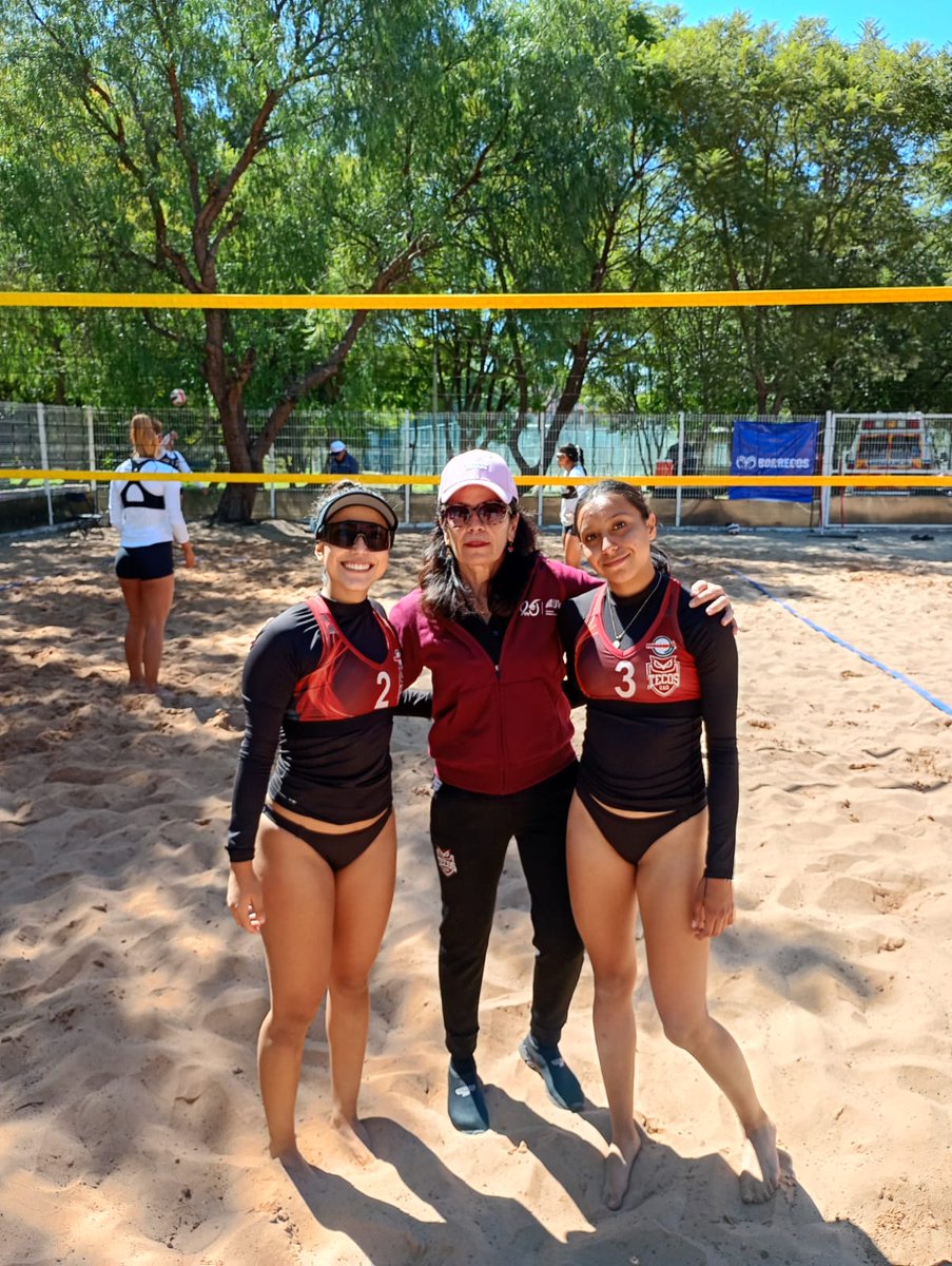 UAG_Deportes's tweet photo. 🏐🔥 ¡Inician los Nacionales CONADEIP de Voleibol de Playa!
Nuestros equipos varonil y femenil UAG ya están compitiendo en Querétaro, representando con orgullo los colores tecos.
🦉 ¡Vamos con todo, Tecos!
#JuegaEstudiaVuelaAlto #OrgulloUAG #DeportesUAG https://t.co/DPXxAOUQh1
