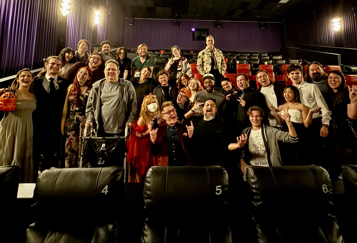 Community. A communal experience. Something ephemeral. I love Chainsaw Man &amp; I love the people involved in its making, so it was my honor to host, toast, &amp; share a celebration. In my opinion, it's the very least I could do &amp; it's always *always* right to highlight the artists. ❤️‍🔥