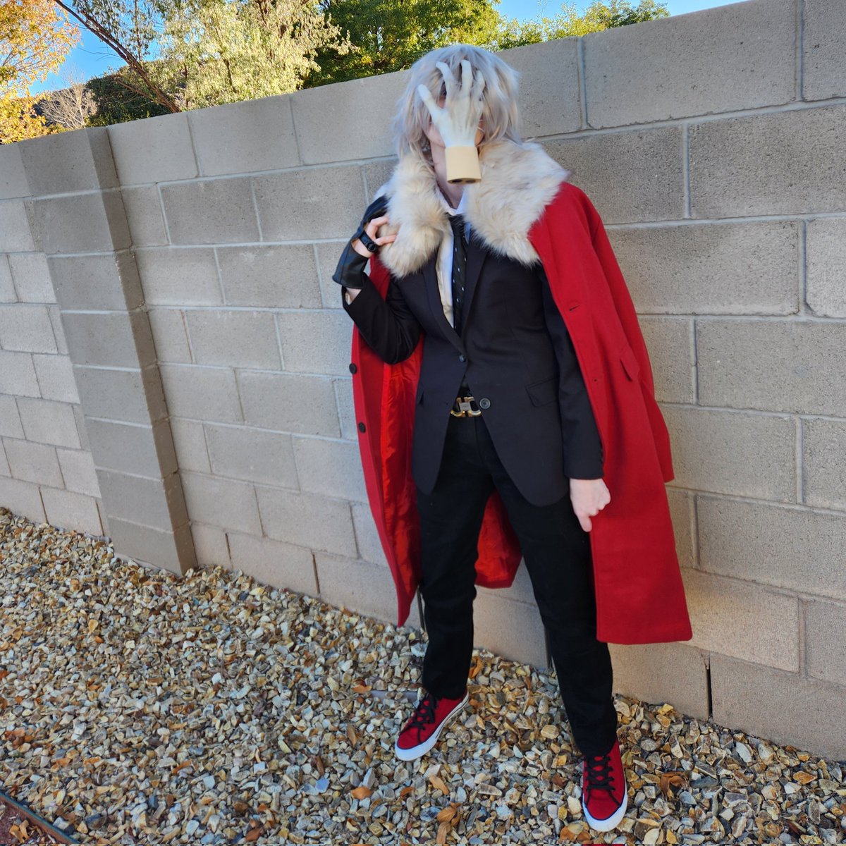 Shigaraki Halloween 🎃 🖐

(Old costume but I don't think I'll dress up this year 😅)