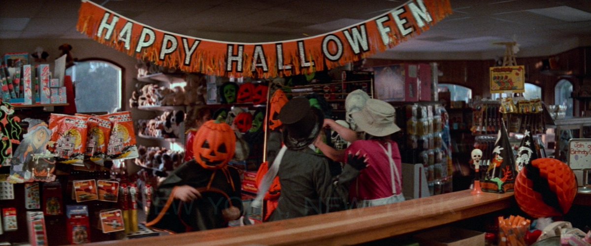 HauntedMovies's tweet photo. Halloween III: Season of the Witch (1982) dir. Tommy Lee Wallace https://t.co/ZRquvHRmmT
