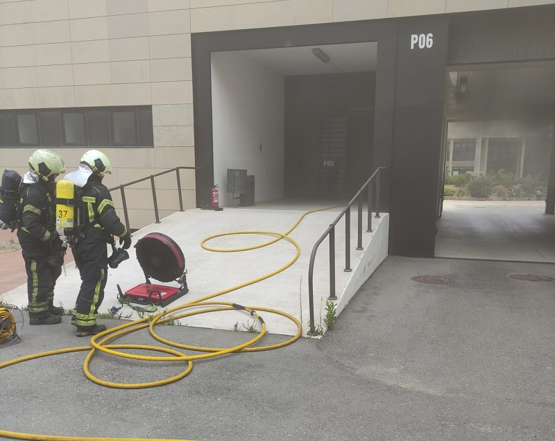 tampmceuta's tweet photo. Fácil de entender
#TAMPM a través de un delegado, denunció deficiencias en equipos que ponían en riesgo a funcionarios #sosprisiones  #fcse internos

Resultado: incendio presupuestado en 221.994 € Cons. Ministros

El 5, citado ante Inspección por  falta GRAVE “desobediencia” https://t.co/k37JTvEP1o