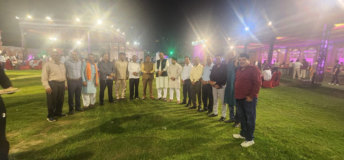 MlcSuresh's tweet image. आज गाजियाबाद के विभिन्न मांगलिक कार्यक्रमों में शामिल हुआ।।
#sureshkashyap