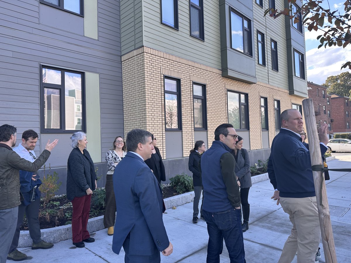 SalDiDomenico's tweet image. I had the pleasure of attending the Bunker Hill Housing Redevelopment Project in Charlestown, as part of the 2025 Climate Beacon Conference. It was great to learn about the innovative steps being taken in sustainability and climate resiliency!

#sustainability #climatesolutions