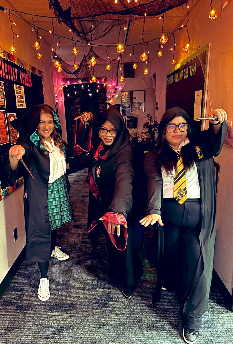 Christina tweet media