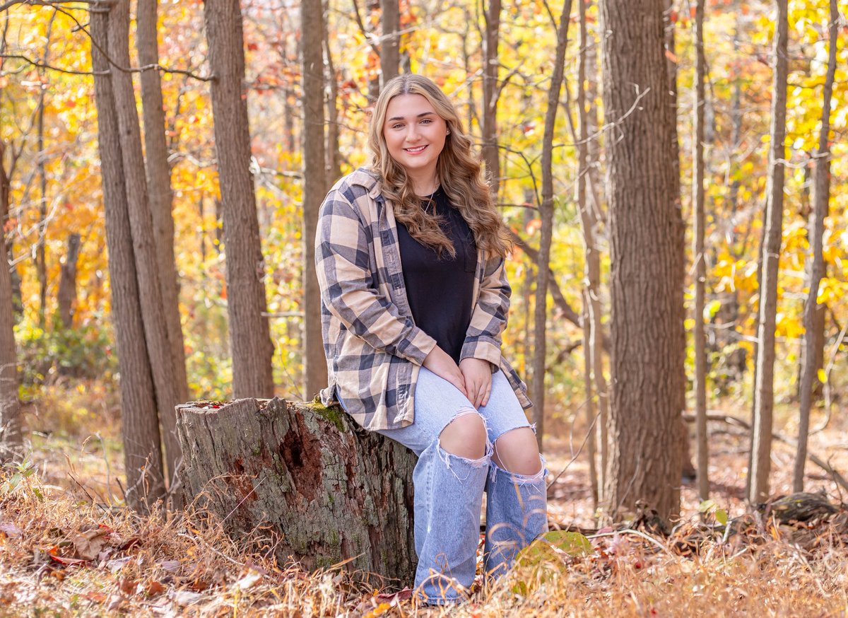07NurseJenn's tweet photo. Malaya Class of 2026!🎓
#jenniferlindnerphotography #seniorpictures #Photography https://t.co/upbqX1uArz