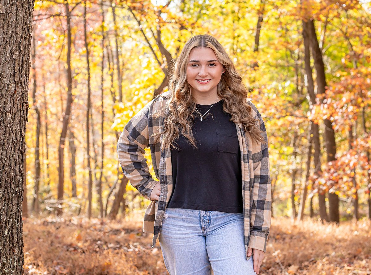 07NurseJenn's tweet photo. Malaya Class of 2026!🎓
#jenniferlindnerphotography #seniorpictures #Photography https://t.co/upbqX1uArz