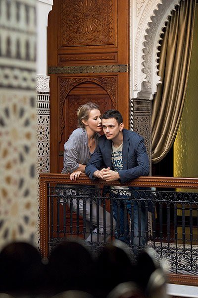 приколена tweet media