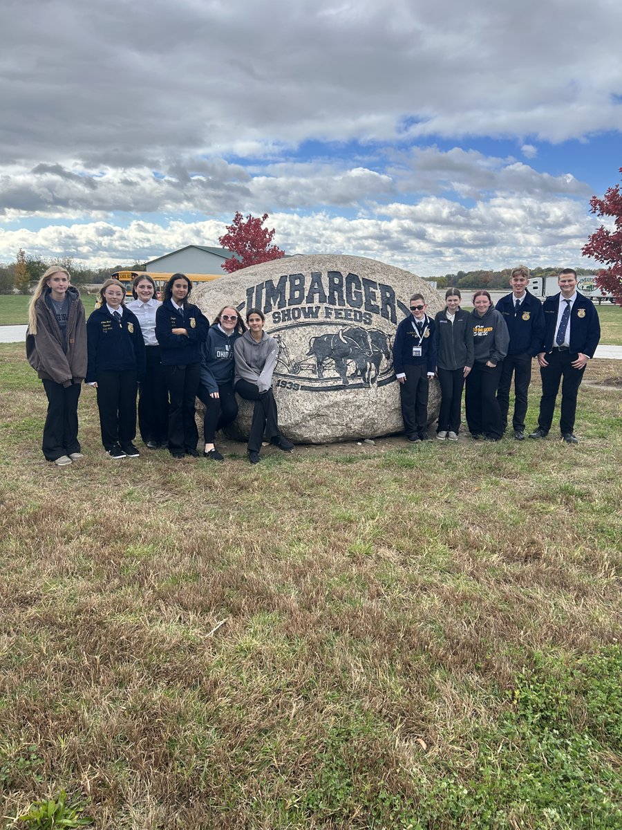 VSCTC's tweet photo. Keynote speakers, career fair, FFA shopping mail, Umbarger Show Feeds tour, and Trader Point Creamery Tour. 
Our Sentinel FFA students are keeping busy - learning new things, networking, and enjoying time with fellow FFA members. https://t.co/KxC9O6hYtS