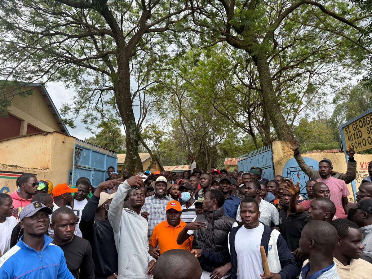 Leo Kasipul Gavana wa Nairobi Sakaja @⁨H.E Sakaja A. Johnson EGH⁩ kati ya viongozi ambao walifuatana naibu Rais Kithure Kindyi Erourukamano Jo Kasipul. Wamor Kodu. Asanteni Sana Homabay County.

#SAKAJA KUMI BILA BREAK.