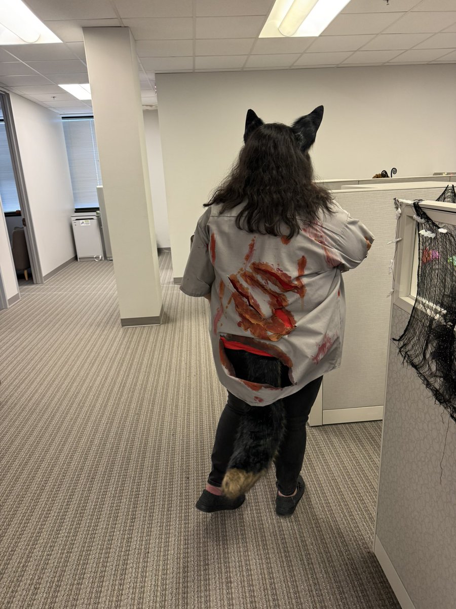 Valleyxgrl92's tweet photo. Happy Halloween!👹💀👻🎃
#HappyHalloween #halloween2025 #wolfgirl #spookytime https://t.co/Uousza2gz2