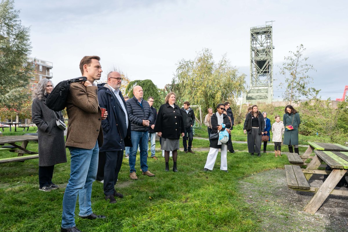 B en W Rotterdam tweet media