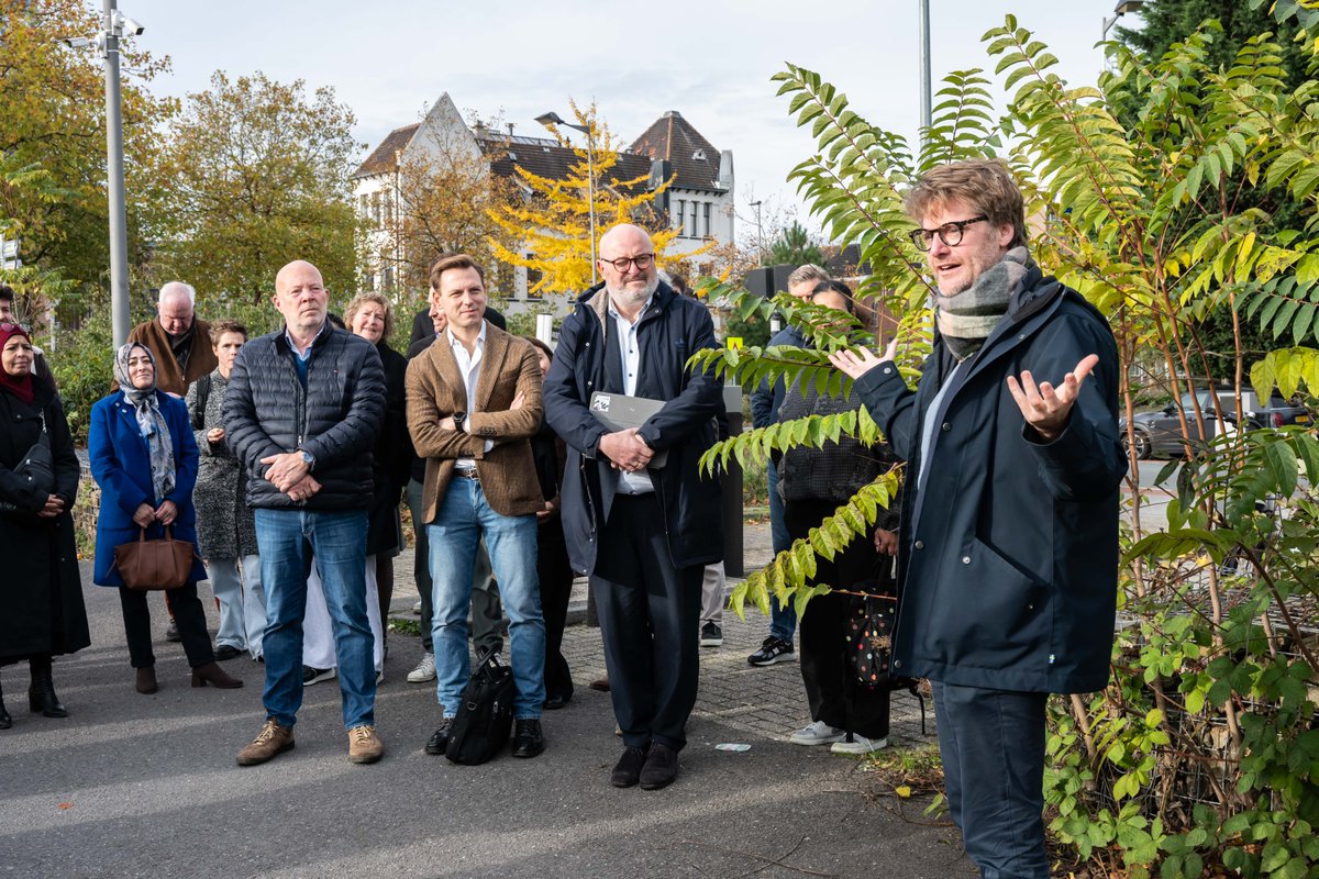 B en W Rotterdam tweet media