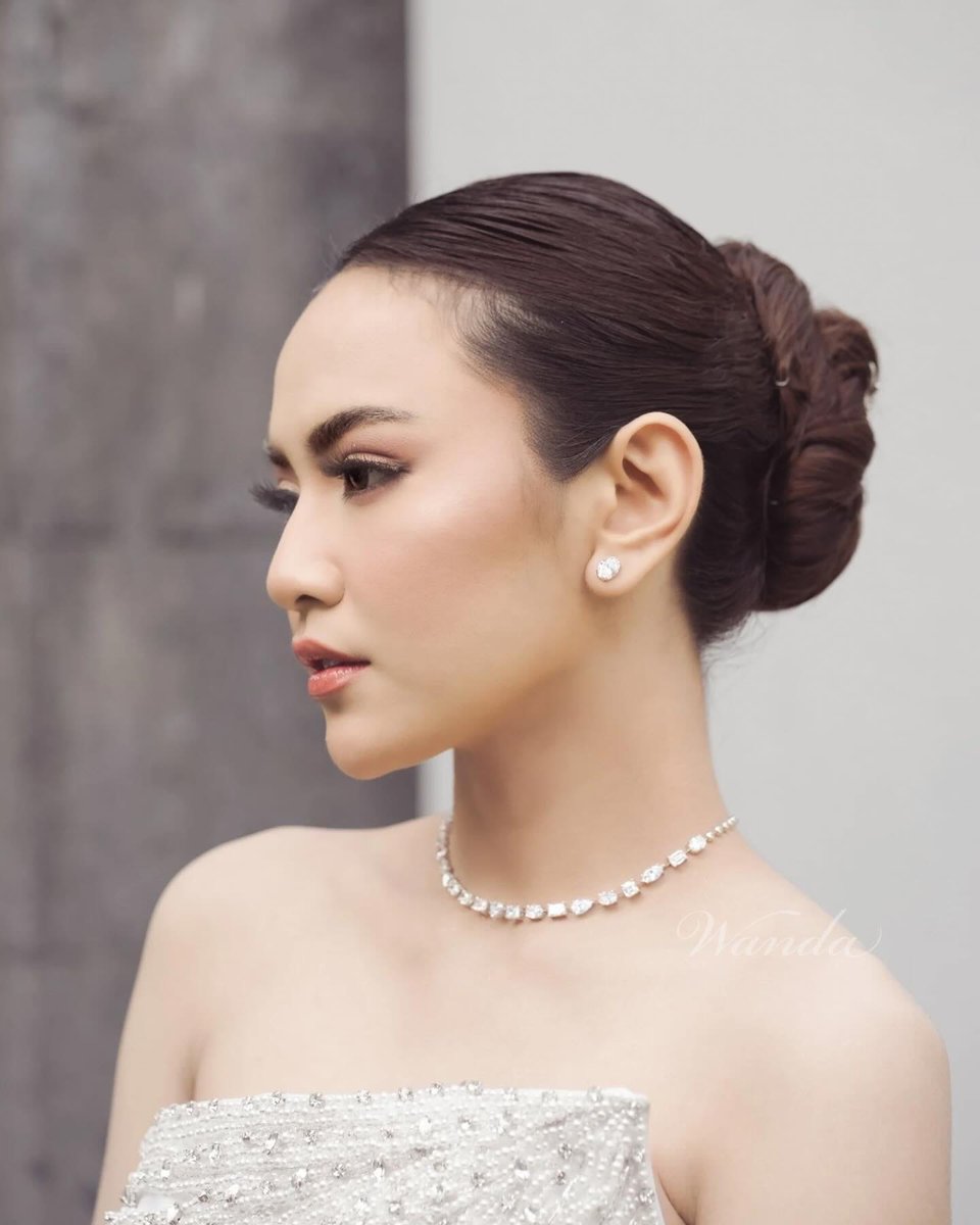 Zia_Lite's tweet photo. @woodzudean Dia sudah perfect banget padahal sebelum op. Makanya dulu banyak netizen yang kecewa, why? Kalau jelek ya gpp, ini udah mentok padahal cakepnya. 😪 https://t.co/N5G8Pjef7v