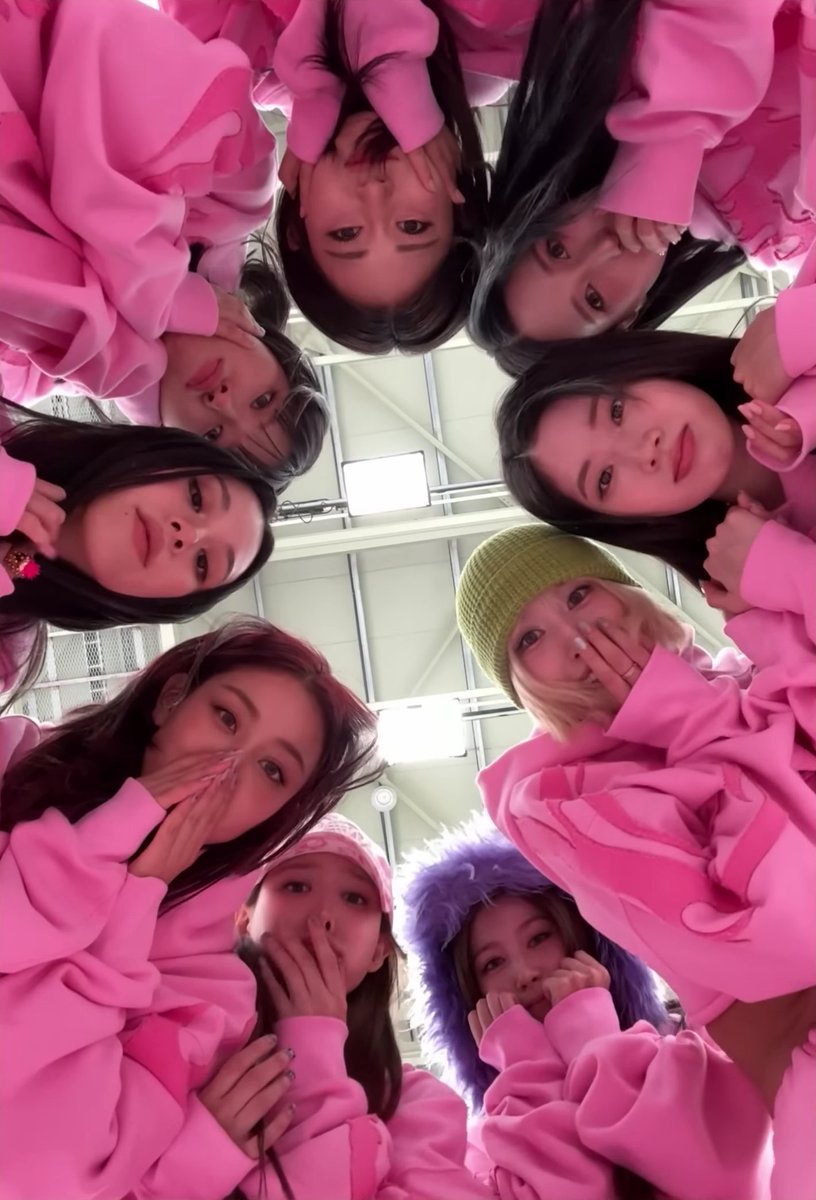 1 RETWEET/REPLY = 1 VOTE FOR TWICE!

THIS IS MY ONE VALID VOTE FOR DAY 3 #2025MAMAVOTE #TWICE