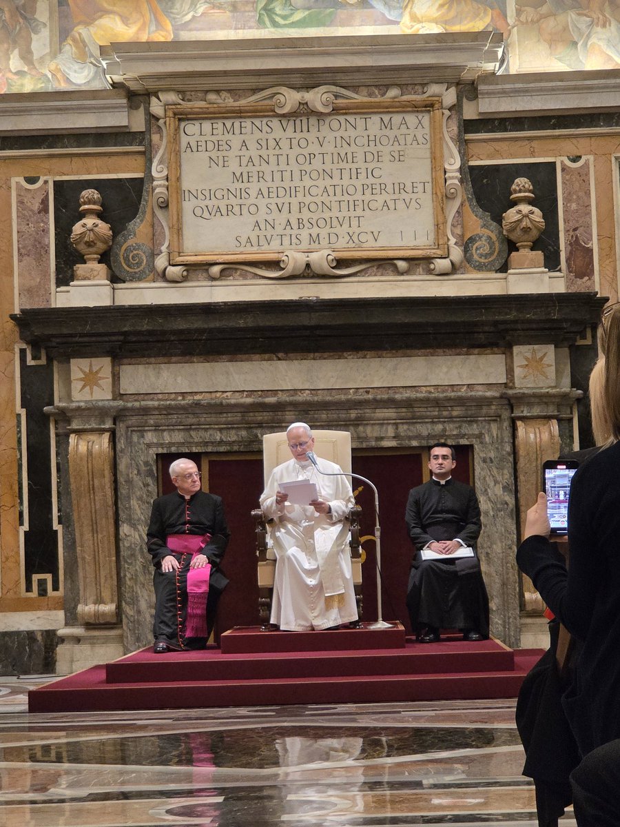 Maria Montt tweet media