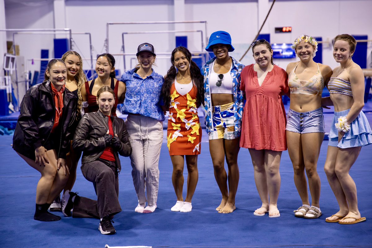 uclagymnastics's tweet photo. Today’s Halloween #BlueVsGold Challenge was a treat! 

Happy Halloween! 🎃👻 https://t.co/jbtUzCMQjm