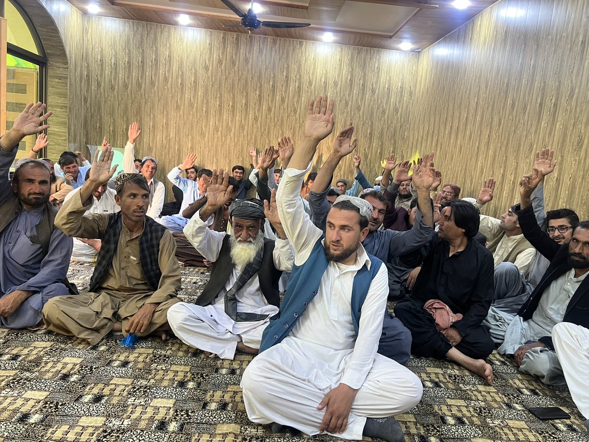 ZayraiPKNAP's tweet image. کوټه ،،شمولیتی غونډه ،، د پښتونخوا نېشنل عوامی پارټې صوبای صدر  نصرالله خان زېرې په تختانی بای پاس اول  رشېد ټاون کښې د  حاجی رشید خان اڅکزې ادوزې او د روف وطن جار په قېادت کښې 25 کسانو په پښتونخوا نېشنل عوامی پارټې کښې د شمولیت اعلان وکې ،په دې مهال د پارټې نوې یونټ پرانستل سوو