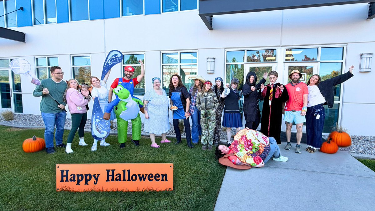 OptConnect's tweet photo. Our devices never ghost you. 😉
Wishing you a frightfully connected Halloween from OptConnect! ⚡🎃

#CostumeDay #BooCrew https://t.co/Sunozfeleo