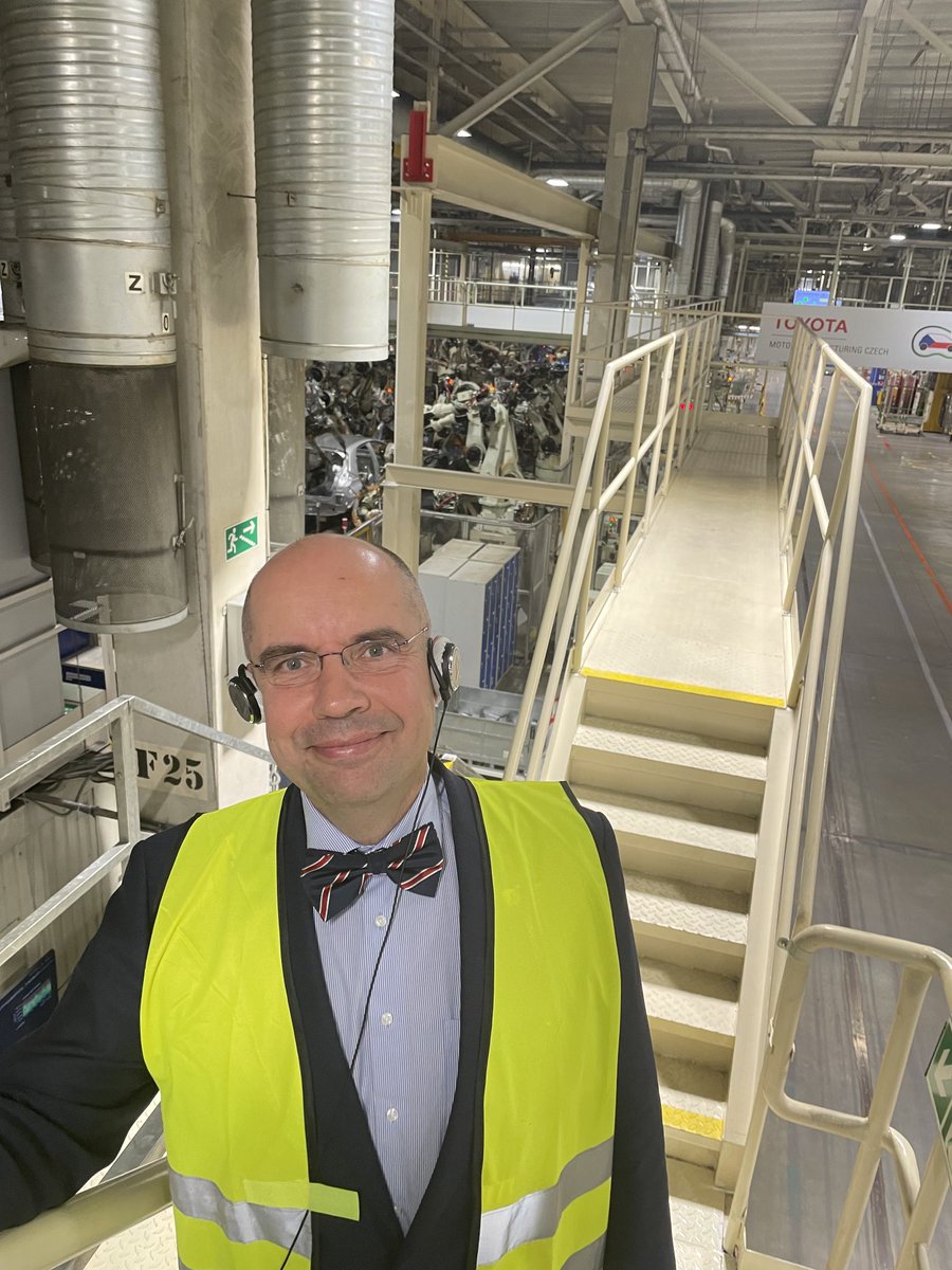 Dnes v kolínské Toyotě na pozvání prezidenta společnosti Dr. Roberta Kimla. V Hnutí ANO bojujeme za český a evropský autoprůmysl a garantujeme jeho zachování a další rozvoj!