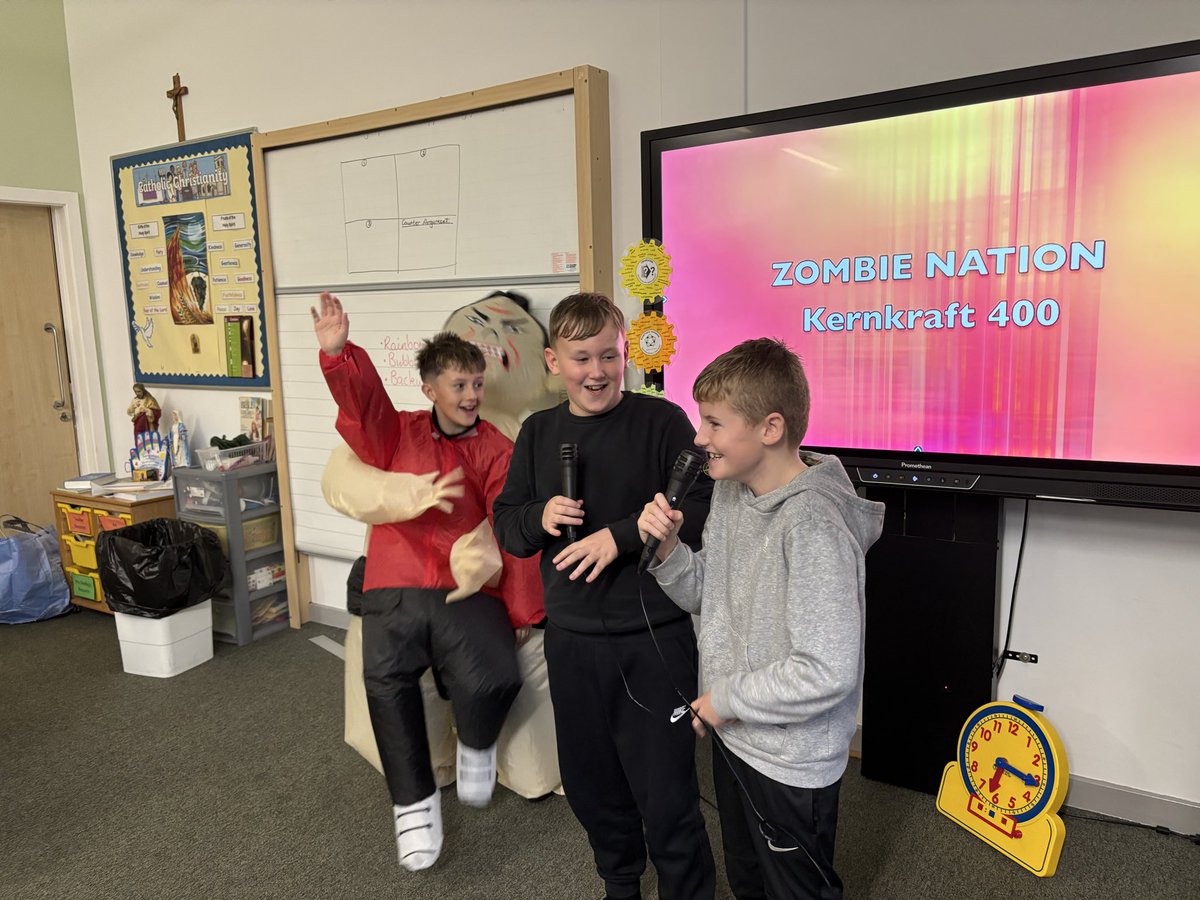 Mrs Deafley P6B tweet media