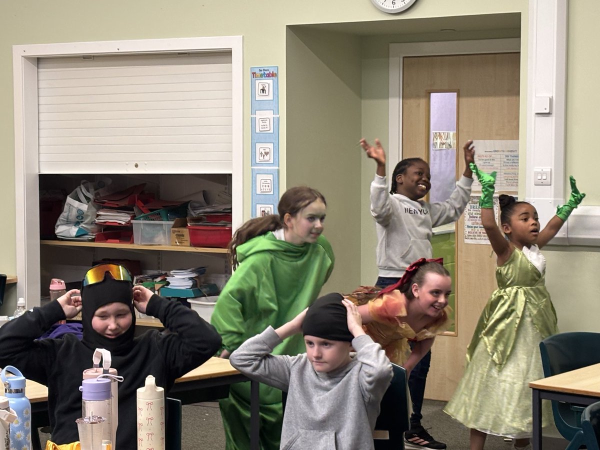 Mrs Deafley P6B tweet media