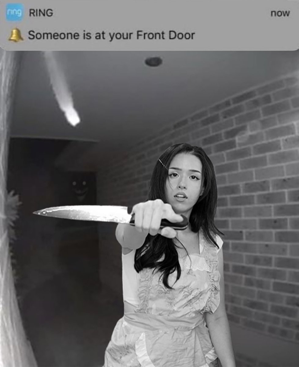 PokiBruh's tweet image. POV: It’s Halloween night and you see this outside your house 🔪