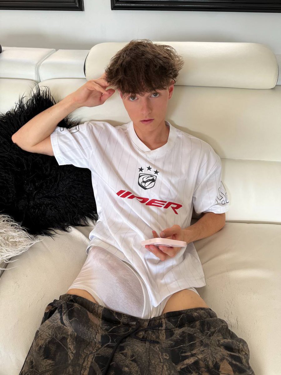 only say hi if ur 🏳️‍🌈