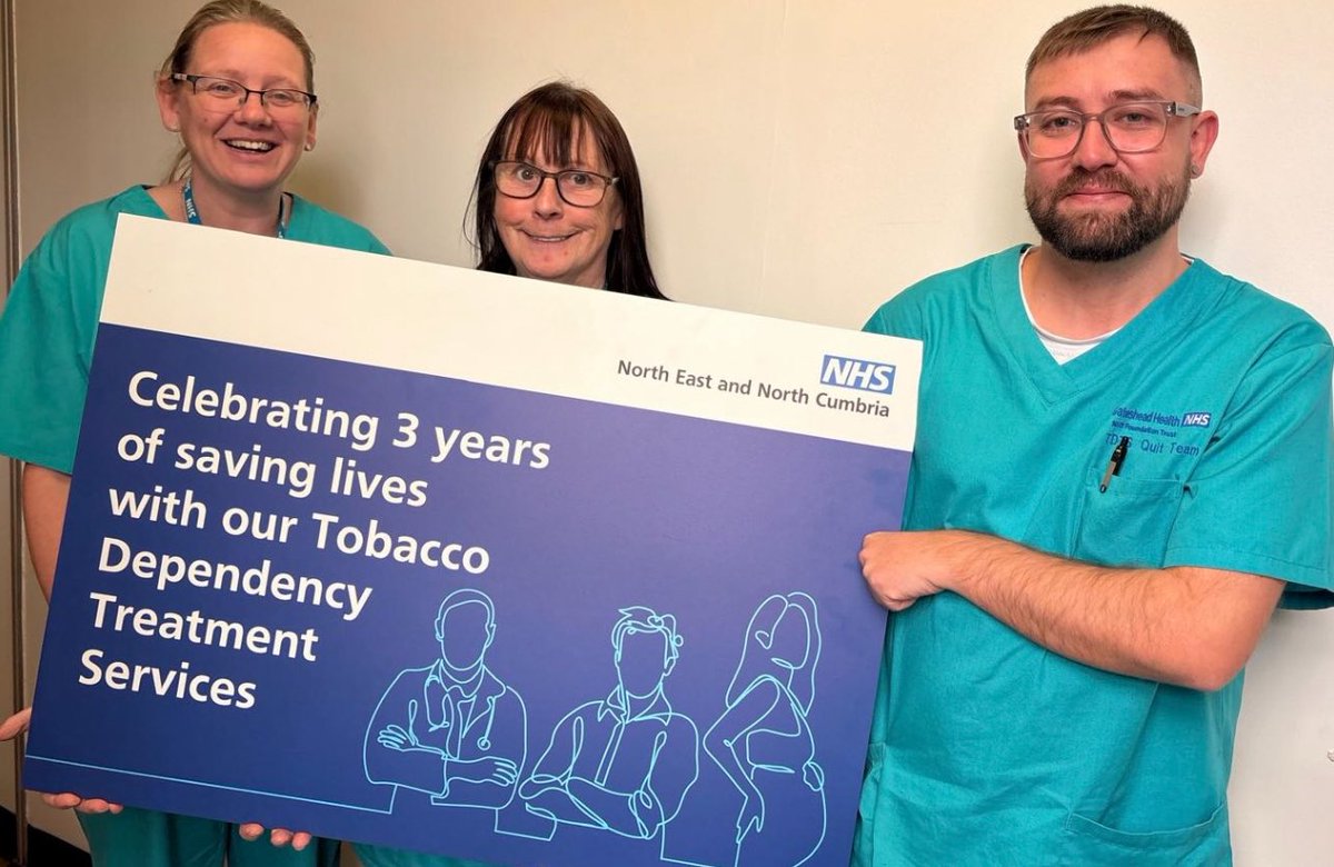 BarbaraLynam1's tweet photo. Lots of support offered to our patients, staff &amp; visitors @Gateshead_NHS wishing to stop smoking durning @stoptober and everyday. Celebrating 3 years of saving lives with our Tobacco Dependency Treatment Service &amp; system wide approach @gateshead @FreshSmokeFree @SmokefreeNHS_NE https://t.co/0PVMUrpLjk
