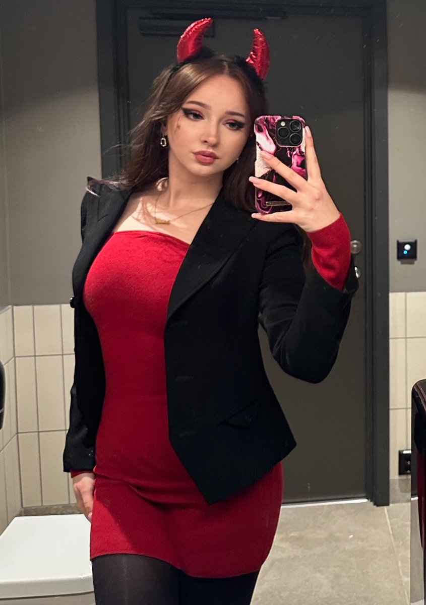 𝙖𝙣𝙣𝙖 ♡ tweet media