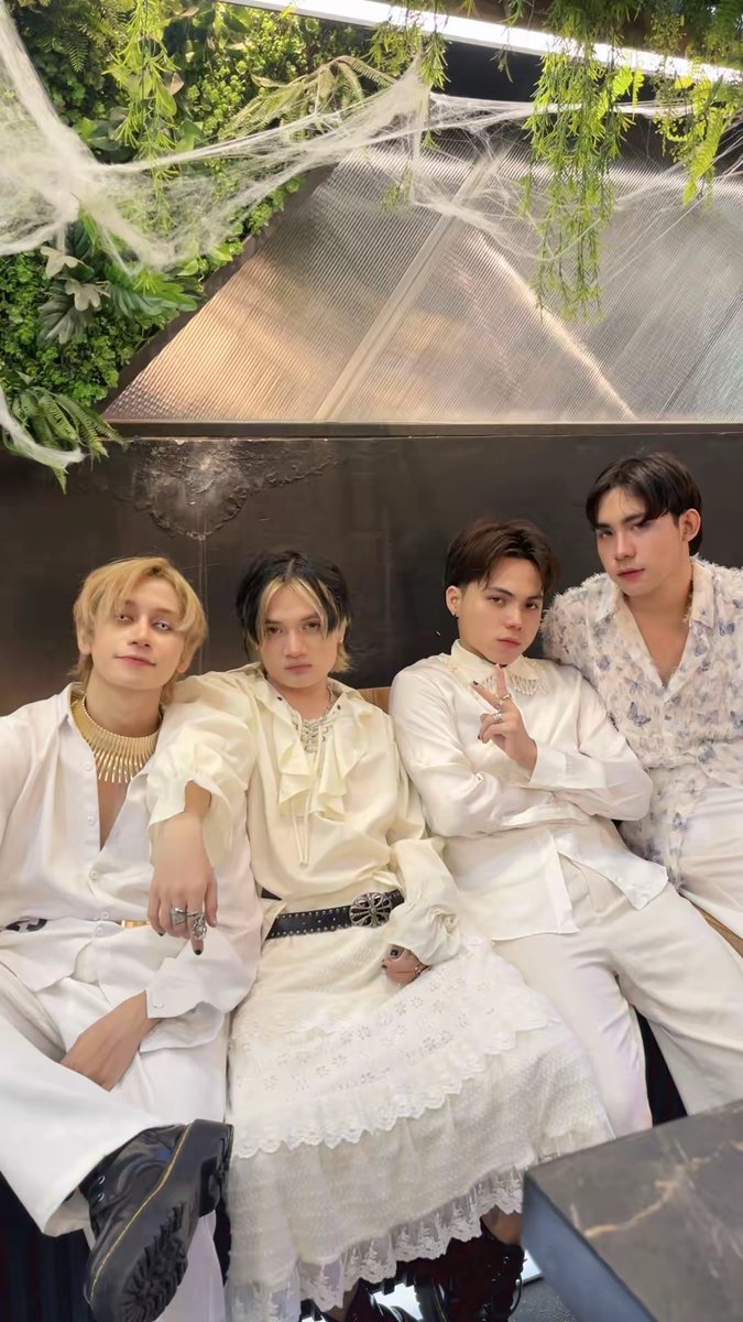 neophofficial's tweet photo. Thank you and congrats, The Sanctuary Cafe and Bar, for a wonderful night! 👻🕸️

🌟 Ghosted in White @ The Sanctuary Cafe &amp; Bar, Maginhawa

#NEO_PH #ReadyGlow
#GhostedInWhite https://t.co/QtznjunLtM