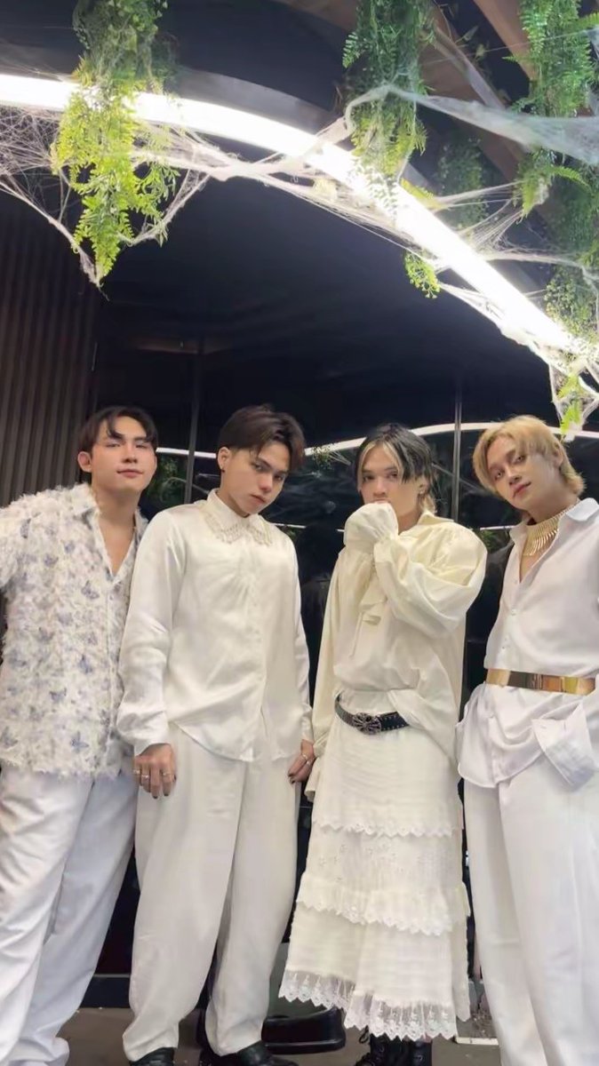 neophofficial's tweet photo. Thank you and congrats, The Sanctuary Cafe and Bar, for a wonderful night! 👻🕸️

🌟 Ghosted in White @ The Sanctuary Cafe &amp; Bar, Maginhawa

#NEO_PH #ReadyGlow
#GhostedInWhite https://t.co/QtznjunLtM