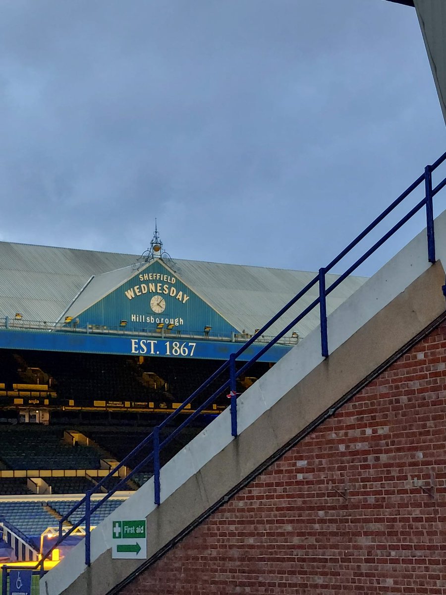 Weekendje Engeland! Vanochtend eens Old Trafford bij daglicht bezocht en zojuist het fenomenale Hillsborough. Morgen naar rivaal Sheffield United waar Derby County op bezoek komt.