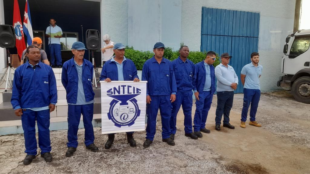 Listos los primeros hombres 💙 de <a href="/ETECSA_Cuba/">ETECSA</a> en camaguey para ir al oriente cubano a ofrecer su 💙 #EtecsaTeAcompaña