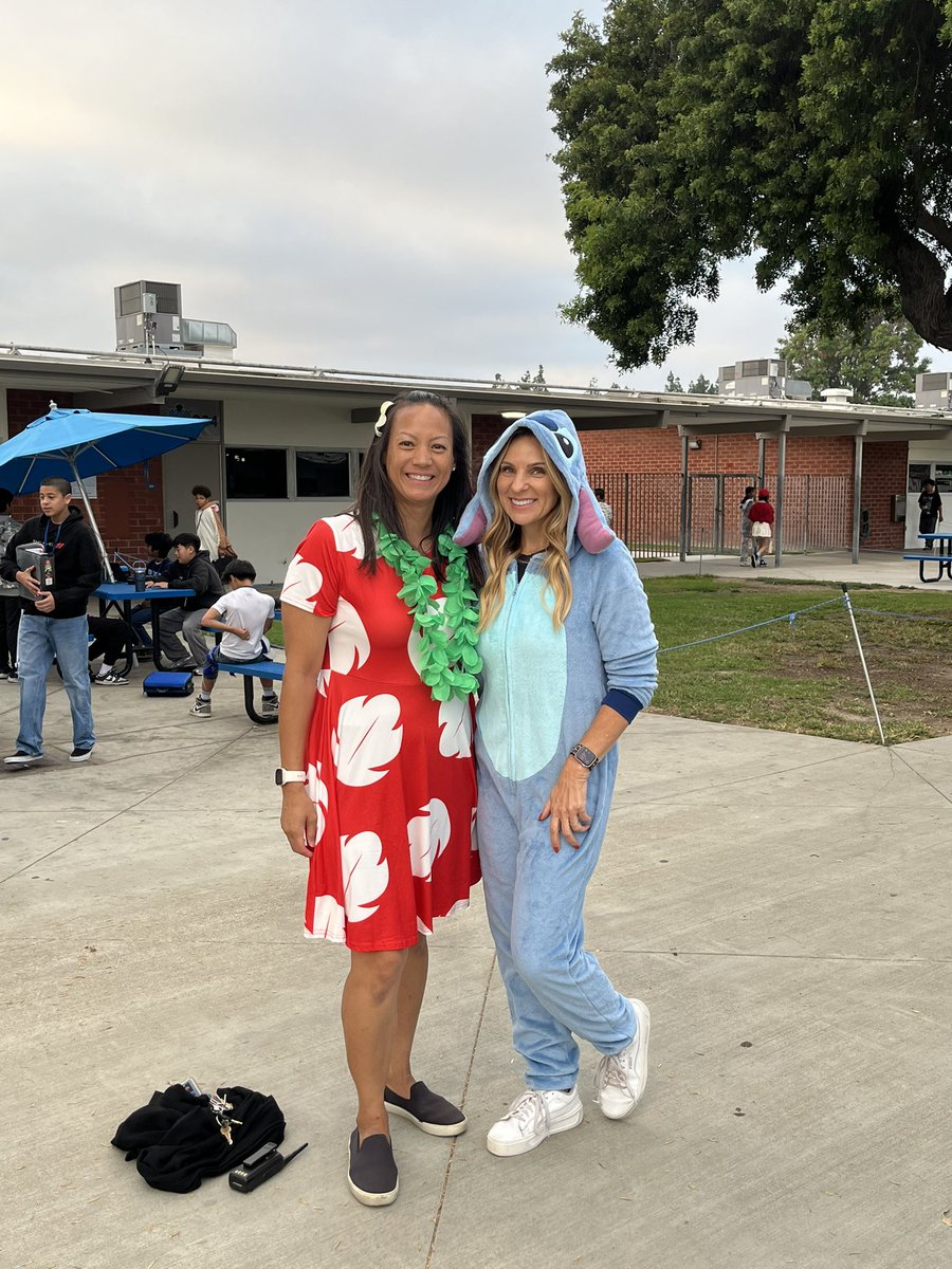 tetzlaff12351's tweet image. Halloween Spirit! #ABCUSD