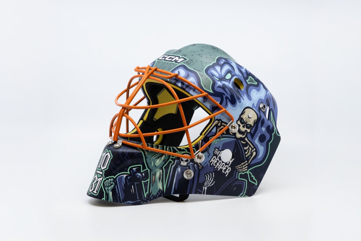 coondesign_ch's tweet photo. Happy Halloween 🎃

Not every mask hides a face — some awaken it.
Be warned: once you’ve seen one, you’ll want your own.

🦝 COONDESIGN – custom wrap design for goalie masks

#coondesign #customgoaliemasks #happyhalloween #horrorvibes #swisshandmade #ccm #icehockey https://t.co/siL1Uk7K4g