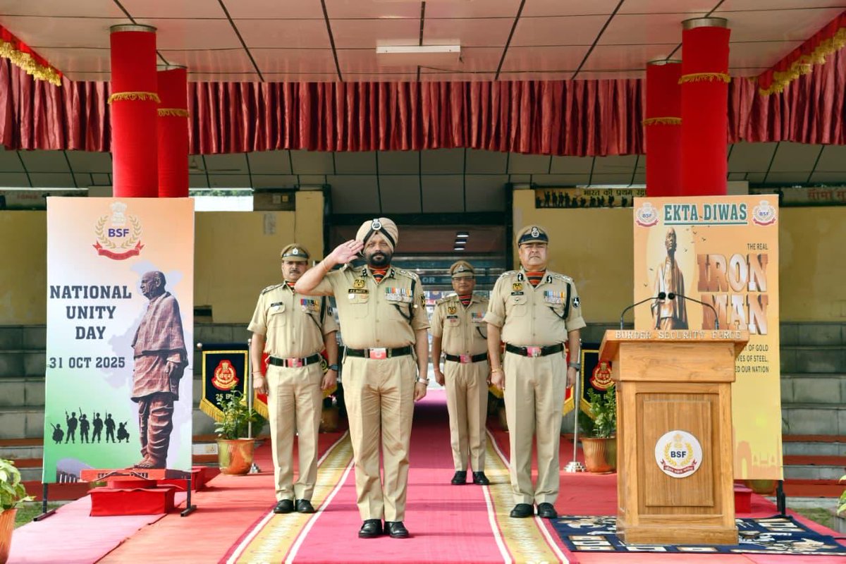 BSF_India's tweet image. #150YearsOfSardarPatel

New Delhi 
25 Battalion BSF

The day began with a spirited #RunForUnity, pledge ceremony and a march past, symbolising the values of national harmony &amp;amp; collective strength that Sardar Patel stood for.

Every Seema Prahari of #BSF  reaffirmed to the pledge…