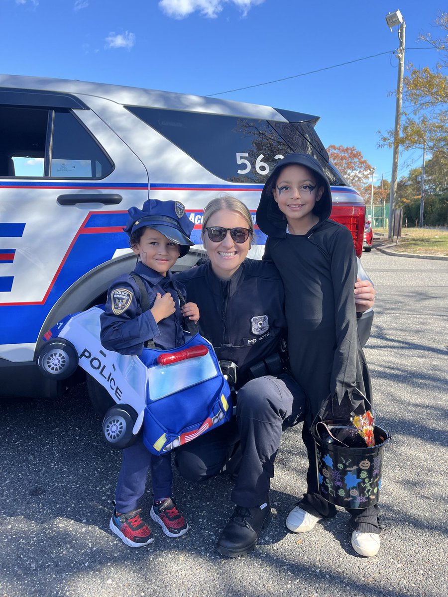 SCPD5thPrecinct's tweet image. Happy Halloween! Please drive cautiously tonight and be mindful when walking near the roadways!