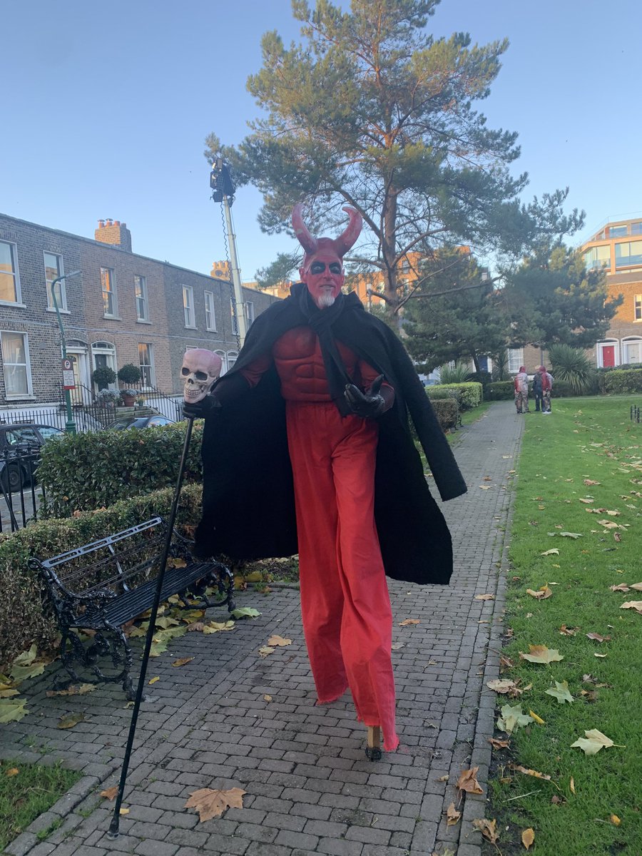 anne_diffley's tweet image. Scare in the Square - lovely Halloween event in Pearse Square. Lots of excited kids and adults. Well done to whoever organised it 👻🐈‍⬛🍄💥