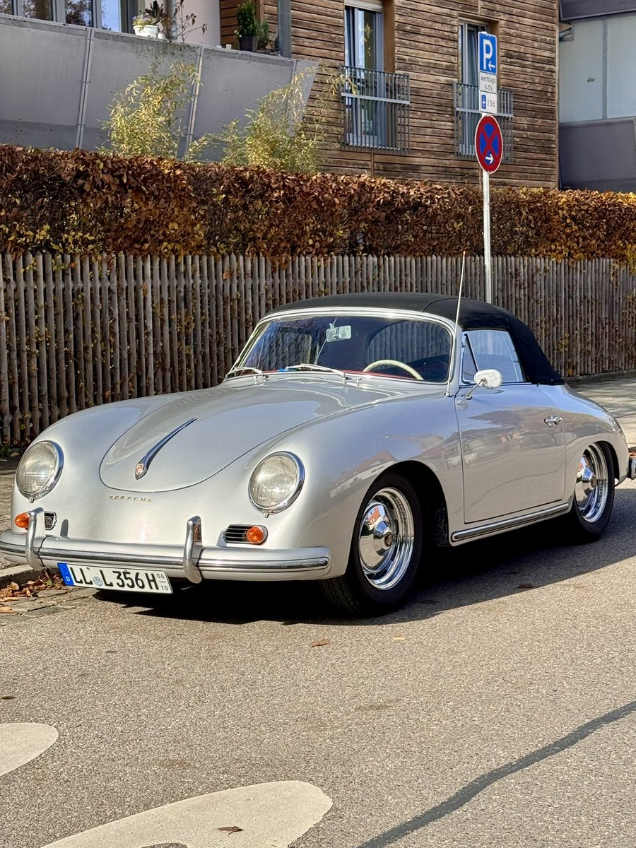 dirk_adam's tweet photo. Traumauto ❤️ #Pullach #Porsche https://t.co/YICFI75sfL
